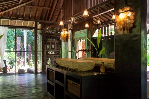 Billede fra billedgalleriet på Villa Mahadevi 2 Ubud Jungle Retreat Joglo i Ubud