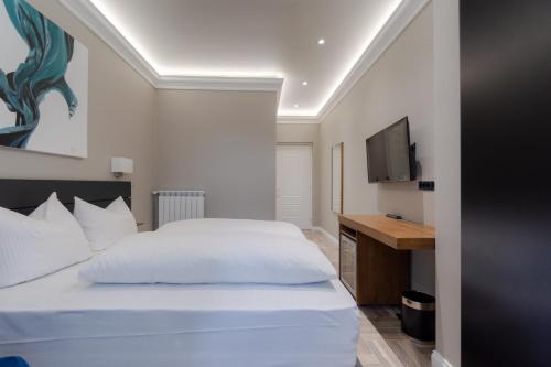 2H Horizon Hotel photo 39