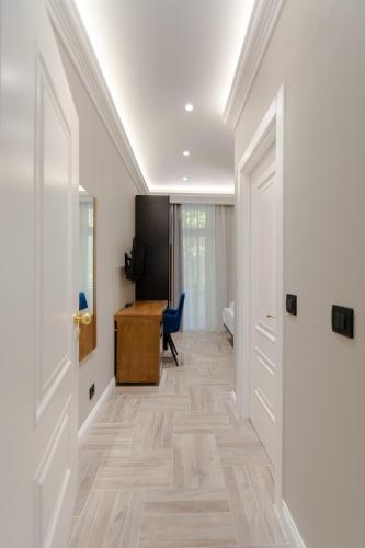 2H Horizon Hotel photo 36