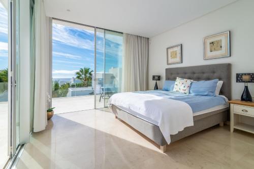 Gallery image of Modern and Luxurious Family Villa close to the Beach in Marbella