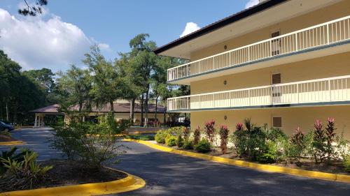 Simple Rewards Inn photo 46