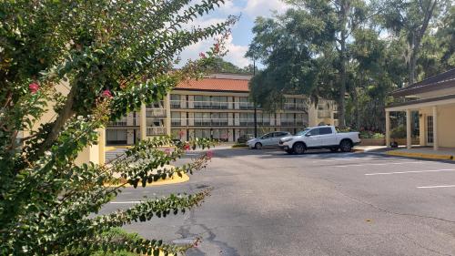 Simple Rewards Inn photo 45