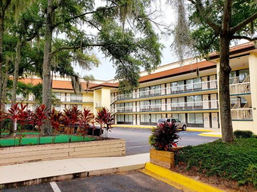 Simple Rewards Inn photo 48
