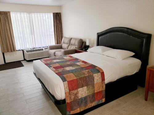 Simple Rewards Inn photo 55