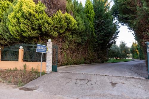 Gallery image of Anilio Plaza in Zakharo