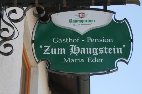 a sign that reads castoit permissionuum jenum synagogueknifearma elder at Gasthof-Pension Zum Haugstein - Familie Eder in Engelhartszell