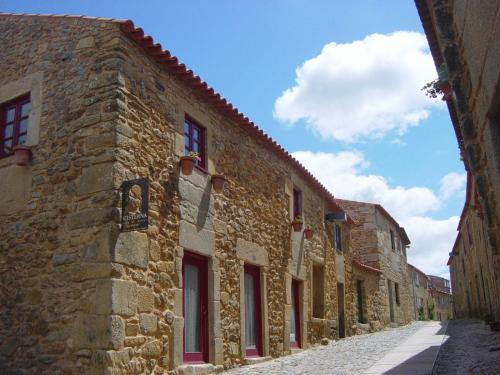 Το κτήριο όπου στεγάζεται  the country house