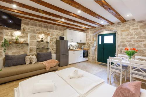 Kuchyň nebo kuchyňský kout v ubytování Stara Kala Varos Apartment