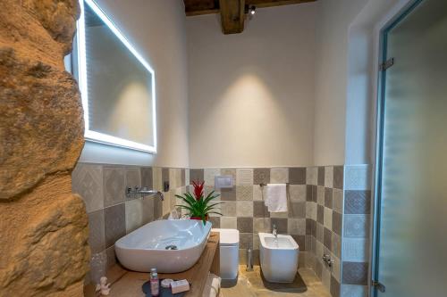 Ванна кімната в Villa Antica Dimora intera struttura - Homelike Villas