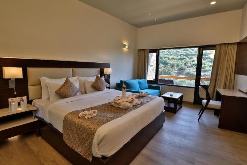 Gallery image of Seasons Park Resort in Udaipur