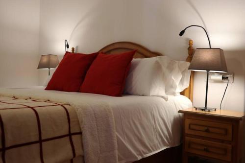 Ένα ή περισσότερα κρεβάτια σε δωμάτιο στο Apartamento PERDIU 4 Pax-HUT -7930