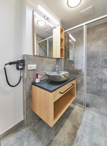Un baño de Wiesl Lodge Saalbach