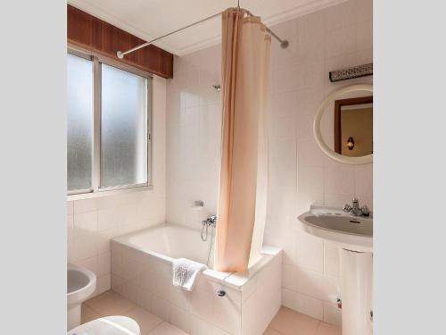 Phòng tắm tại Hotel Isolino