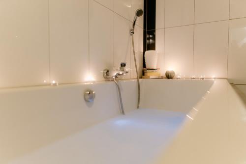 Kylpyhuone majoituspaikassa Monteurzimmer Pavan M1-KEINE Ferienwohnung