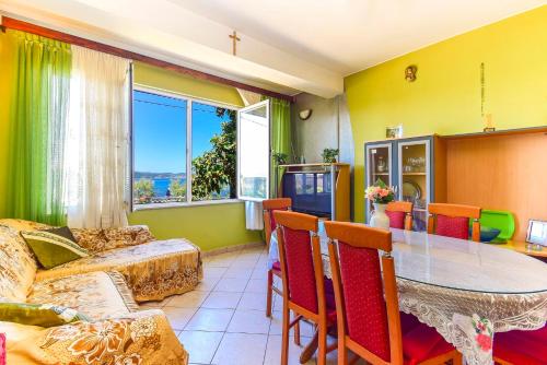 Holiday House Anica