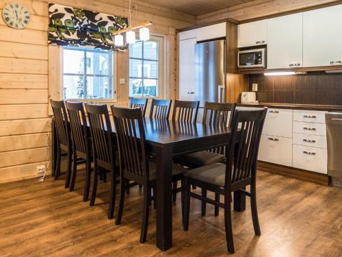 Kuchyň nebo kuchyňský kout v ubytování Holiday Home Lumikellomaa by Interhome