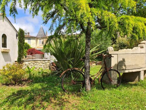 Κήπος έξω από το Le Clos Réaud