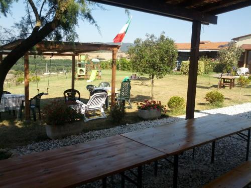 Κήπος έξω από το Agriturismo Il Canterino