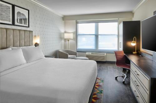 Hotel Indigo Cleveland Downtown, an IHG Hotel Image