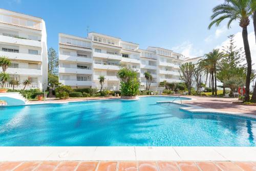 Hotel las chapas marbella