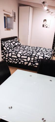 Albergo Diffuso Dimora Rossi B&Bにあるベッド