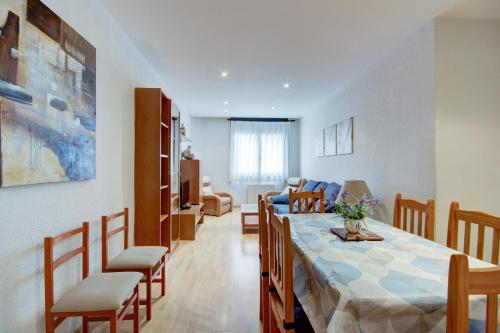 Llevant 3 1 Centro Roses - Barneda Premium