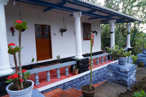 Gallery image of Bison Valley Estate in Vālpārai