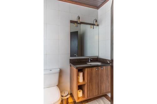 Η κουζίνα ή μικρή κουζίνα στο Recanto das Carpas - Condominio Altos da Serra
