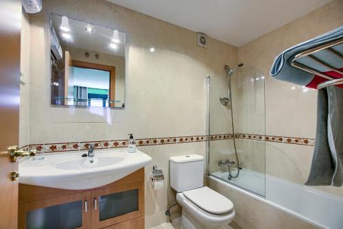 Ванная комната в Apartamentos Barajas