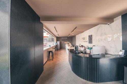 Ресторан / где поесть в Regatta Living Hotel By Mint