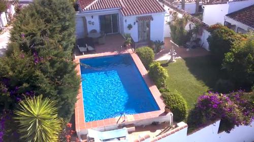 BONITA VILLA EN NERJA CASA PALOMAS