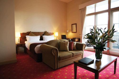 Grand Hotel Melbourne Image