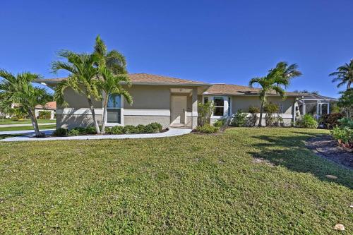 Сад в Sunny Marco Island Oasis Less Than 2 Miles to Beach!