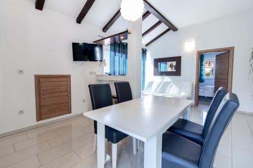 Petra Apartment