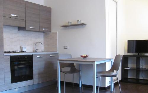 Kuchyňa alebo kuchynka v ubytovaní Casa Vacanze Lory