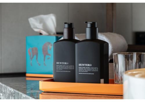 Bebidas en Next Hotel Melbourne, Curio Collection by Hilton