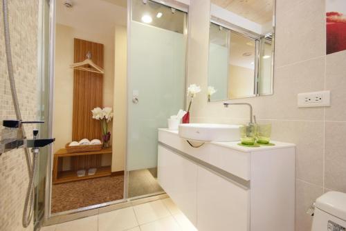 Bathroom sa Golden Hotel