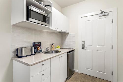 Dapur atau dapur kecil di Quest Ballarat