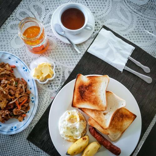 الطعام في الكوخ أو بالجوار