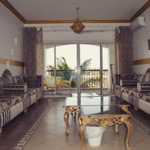 شالية من ٣ غرف نوم وصالة و بلكونة كبيرة مطلة على البحر Durat Alarous Arab Saudi Booking Com