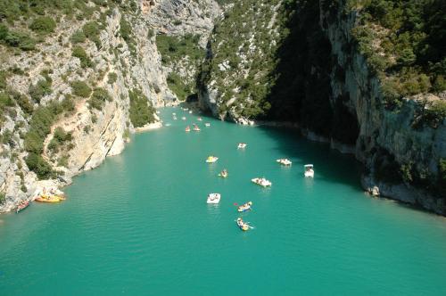 Camping Le Saint Clair, Moustiers-Sainte-Marie – Tarifs 2024
