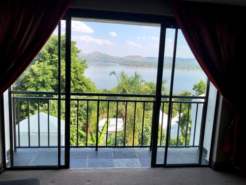 Landskap semula jadi dekat dengan rumah tamu ini