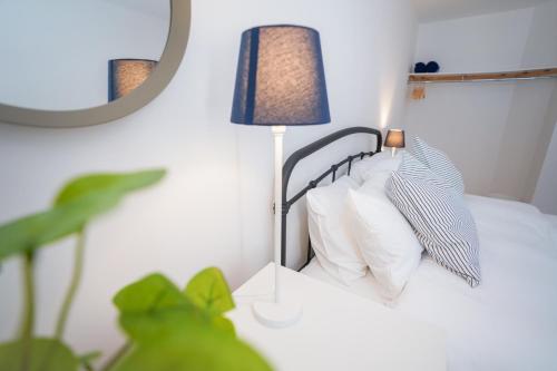 Stylish Apartment with Private Parking photo 16