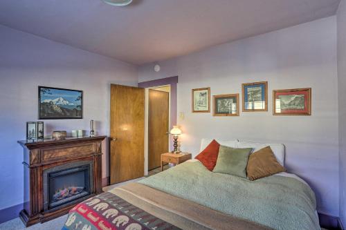 Lova arba lovos apgyvendinimo įstaigoje Downtown Cabin Less Than 10 Miles to Mt Shasta Ski Park!