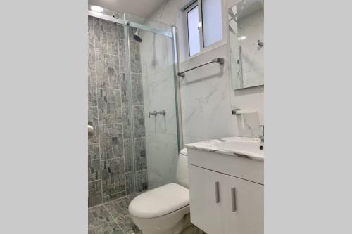 Apartamentos CC San Andres cerca a la playaにあるバスルーム