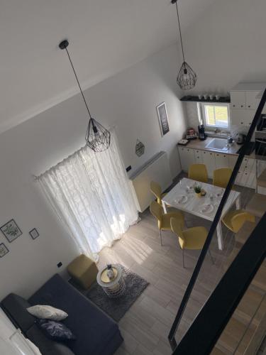 Ένα ή περισσότερα κρεβάτια σε δωμάτιο στο AQUA-TUHELJ- SKY