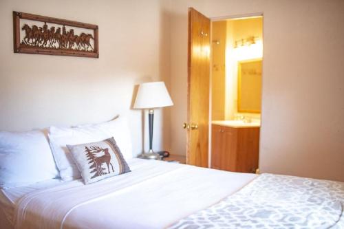 Katil atau katil-katil dalam bilik di Alpine Trail Ridge Inn