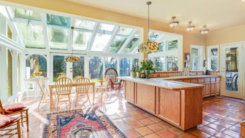 Deep Cove Estate with Pool – Photos 4