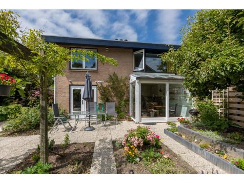 Nice holiday home close to the center and city pets welcome large garden