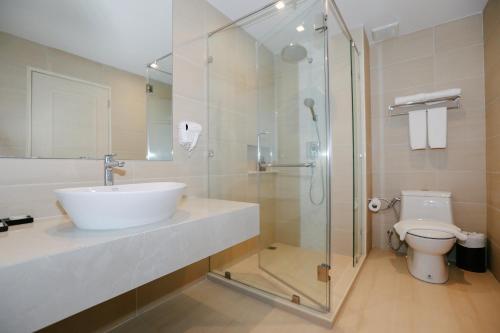 Ένα μπάνιο στο Seabed Grand Hotel Phuket - SHA Extra Plus